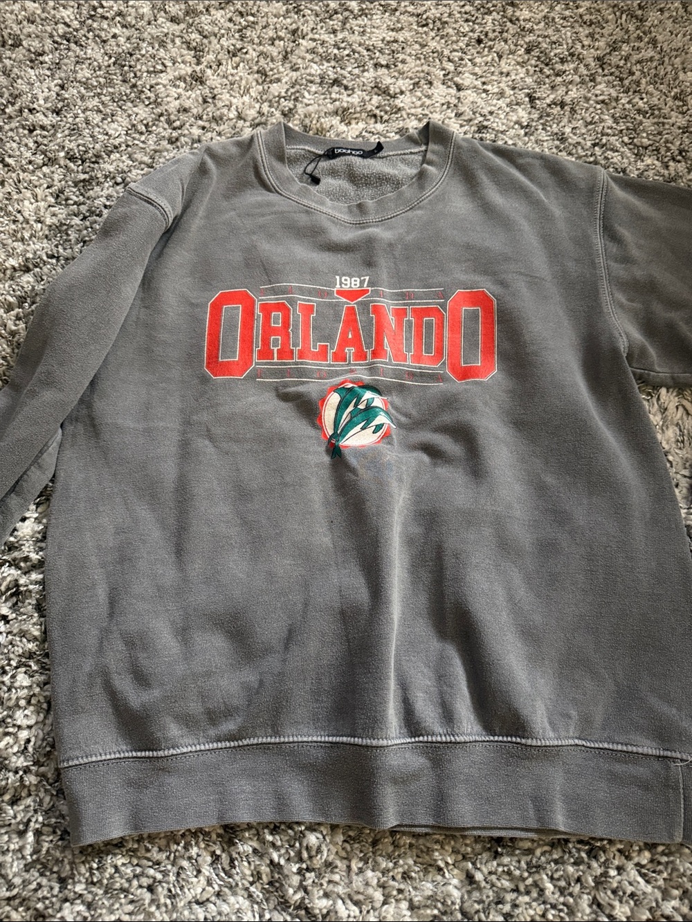 Boohoo Gray Crewneck with Red Orlando Graphic